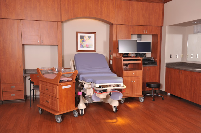 Corning-Hospital-doctor-Bookly2