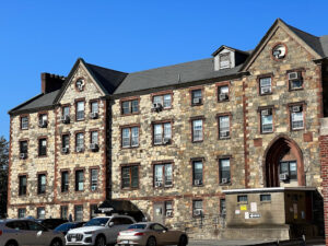 Montefiore-St.-Lukes-Cornwall-Doctor-Bookly1