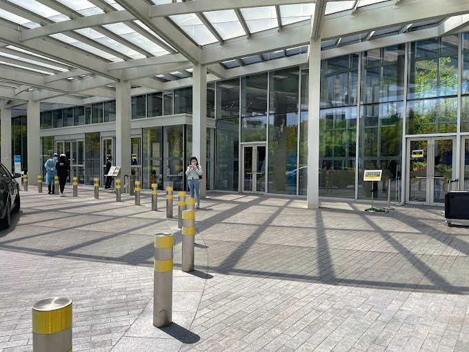 Shanghai-Jiahui-International-Hospital-doctor-bookly4